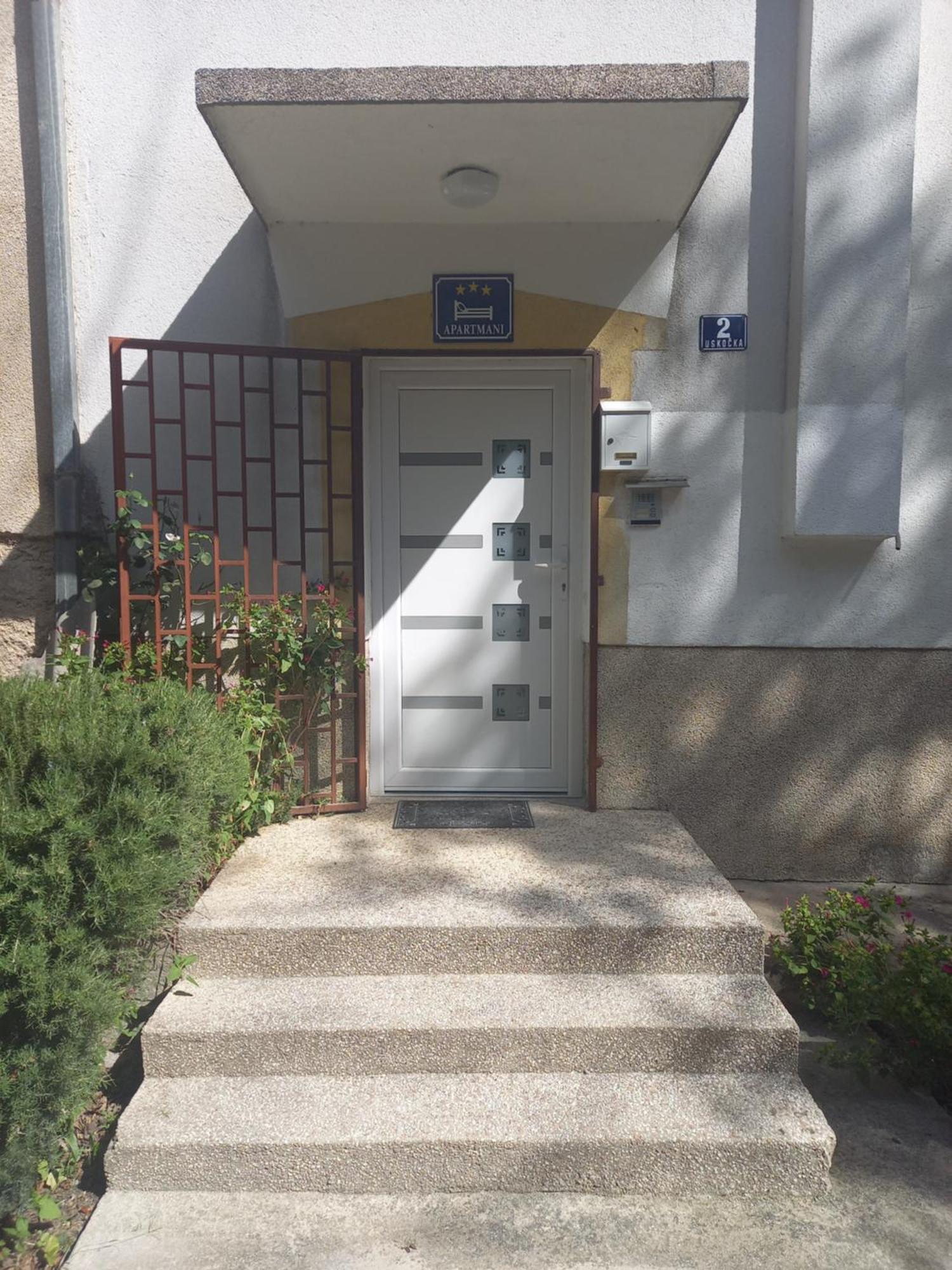 Apartment Central Knin Exterior foto